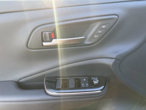 Certified 2025 Toyota Crown Signia w/ Advanced Technology Package AWD/4WD image 18