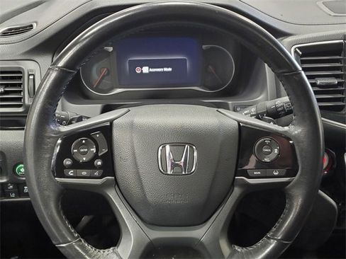 Used 2019 Honda Pilot Touring image 18