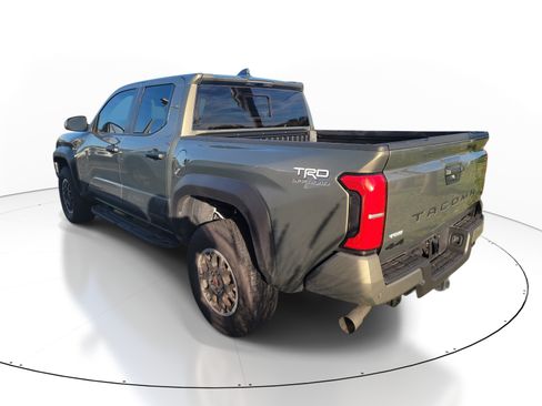 Used 2026 Toyota Tacoma TRD Off-Road w/ TRD Off Road Upgrade Package AWD/4WD image 5