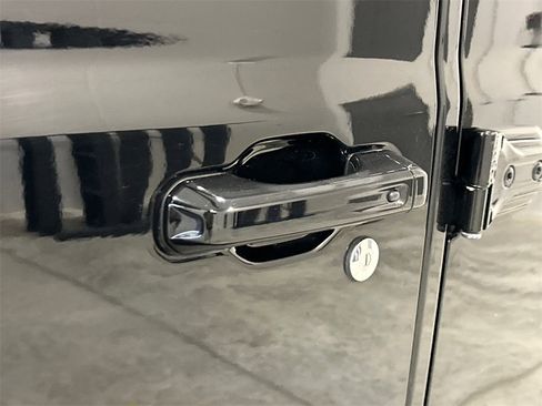Used 2023 Jeep Gladiator Overland image 14