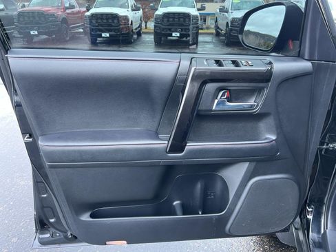 Used 2020 Toyota 4Runner TRD Off-Road Premium image 16