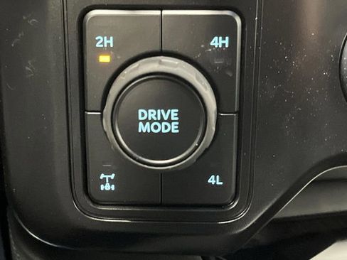 Used 2025 Ford F350 Platinum image 25