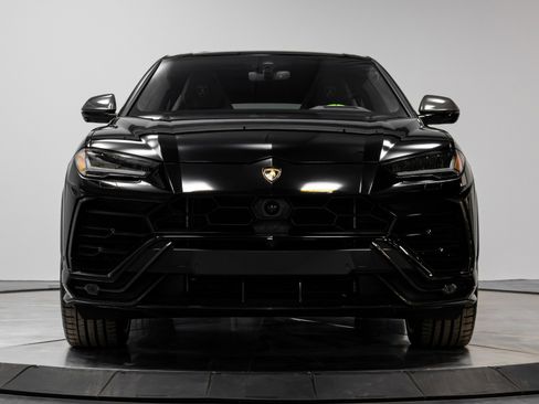 Used 2022 Lamborghini Urus image 43