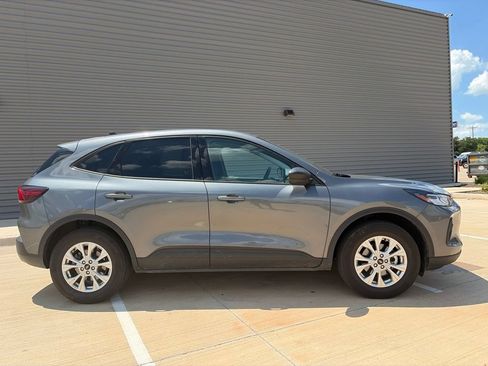 Certified 2025 Ford Escape Active AWD/4WD image 2