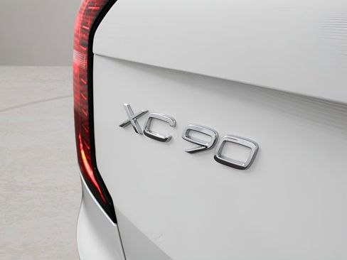 New 2026 Volvo XC90 T8 Plus AWD/4WD image 38