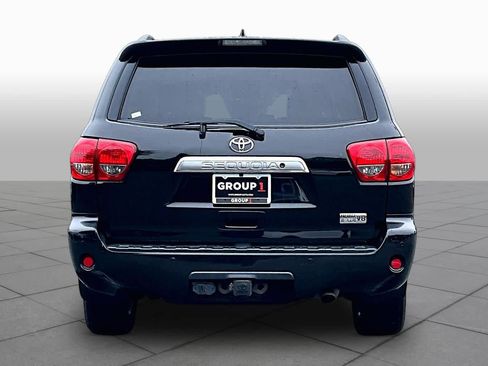 Used 2017 Toyota Sequoia Limited w/ Safety & Convenience Package AWD/4WD image 5