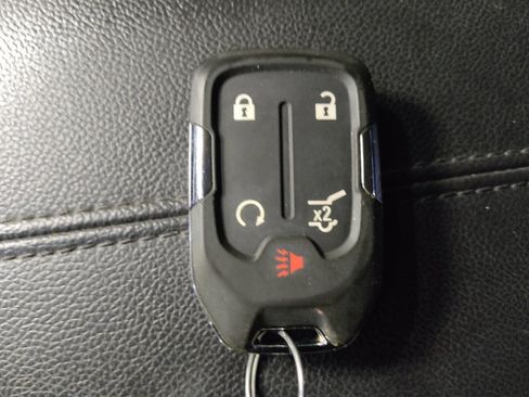 Used 2022 GMC Terrain SLT w/ LPO, Floor Liner Package image 32