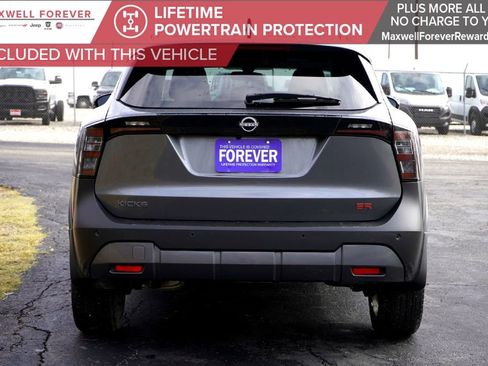 Used 2025 Nissan Kicks SR image 7