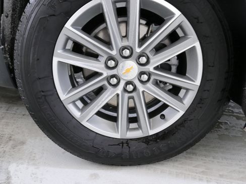 Used 2022 Chevrolet Traverse LT image 31