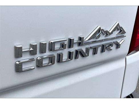 Used 2024 Chevrolet Silverado 1500 High Country image 8