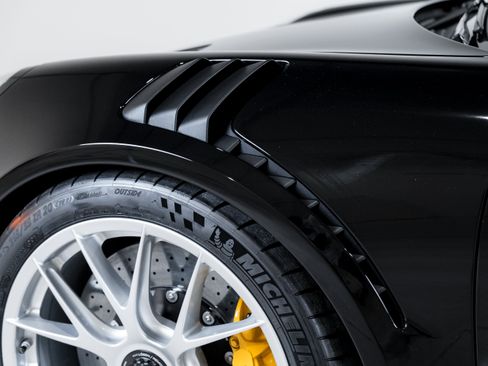 Certified 2019 Porsche 911 GT3 RS RWD image 9