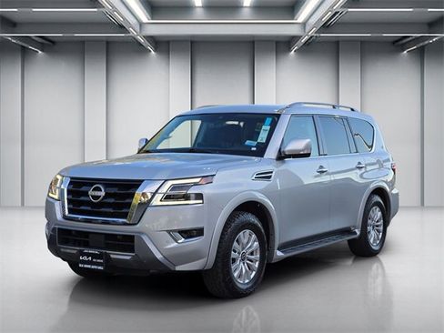 Used 2023 Nissan Armada SV image 8
