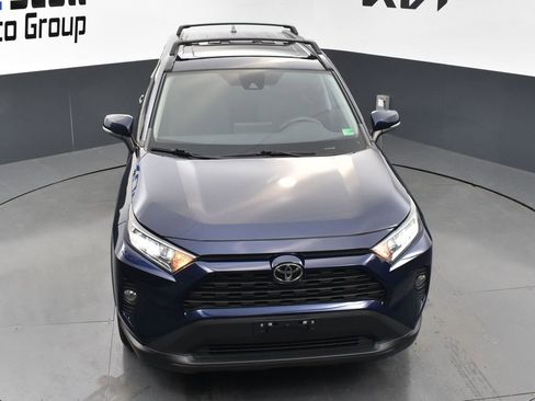 Used 2021 Toyota RAV4 XLE w/ Convenience Package image 16