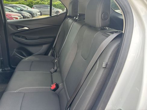 Used 2025 Buick Encore GX Preferred FWD image 37