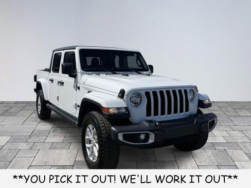 Used 2023 Jeep Gladiator Sport image 1