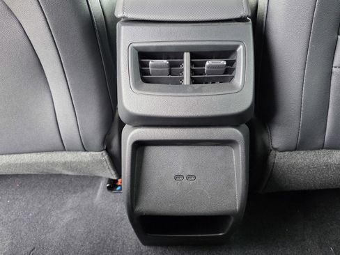 New 2026 Chevrolet Equinox EV LT image 16