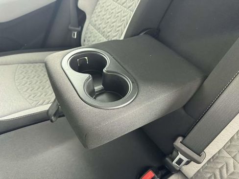 Used 2022 Chevrolet Equinox LS image 33