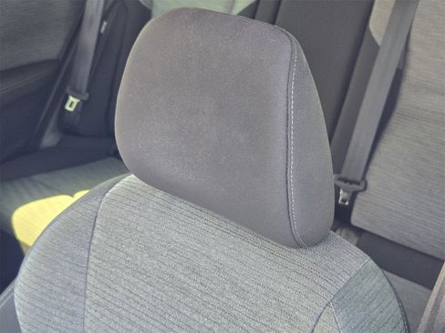 Used 2023 Nissan Rogue SV image 21