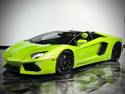 Used 2015 Lamborghini Aventador LP 700-4 image 7