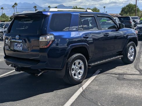 Used 2016 Toyota 4Runner SR5 AWD/4WD image 2