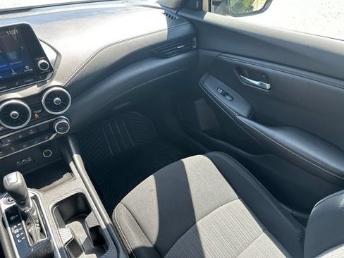 Used 2022 Nissan Sentra SV FWD image 19