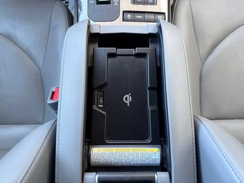 Used 2021 Toyota Highlander Platinum FWD image 30