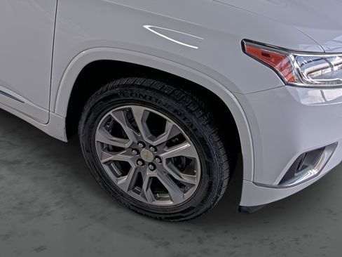 Used 2019 Chevrolet Traverse Premier image 14