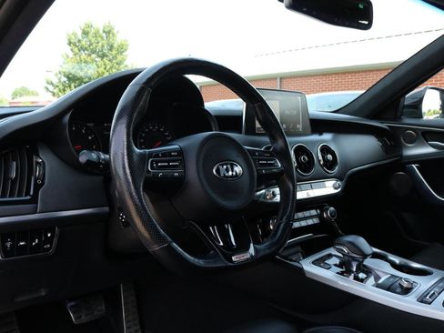 Used 2020 Kia Stinger GT2 AWD/4WD image 27