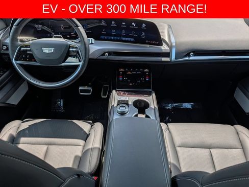 Used 2026 Cadillac Vistiq Sport w/ LPO, Floor Liner Package AWD/4WD image 27