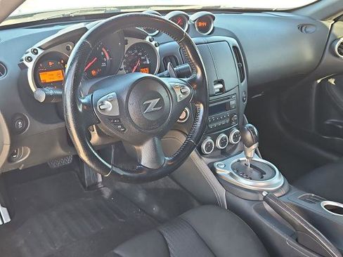 Used 2016 Nissan 370Z Coupe w/ Sport Package RWD image 9