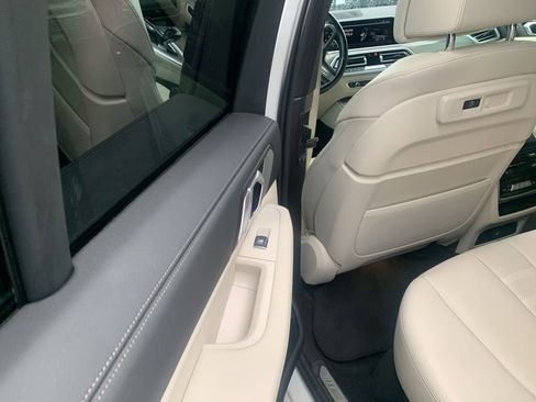Used 2021 BMW X5 xDrive40i w/ M Sport Package AWD/4WD image 19