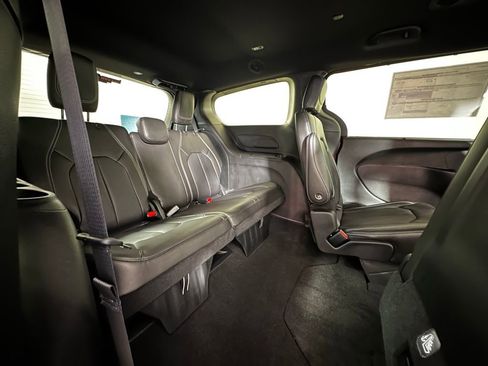 New 2026 Chrysler Pacifica Select w/ S Appearance Package image 20