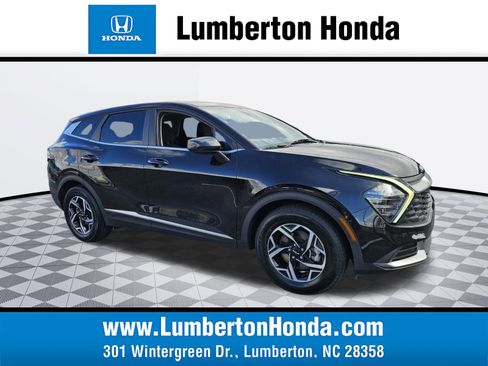 Used 2024 Kia Sportage LX image 1