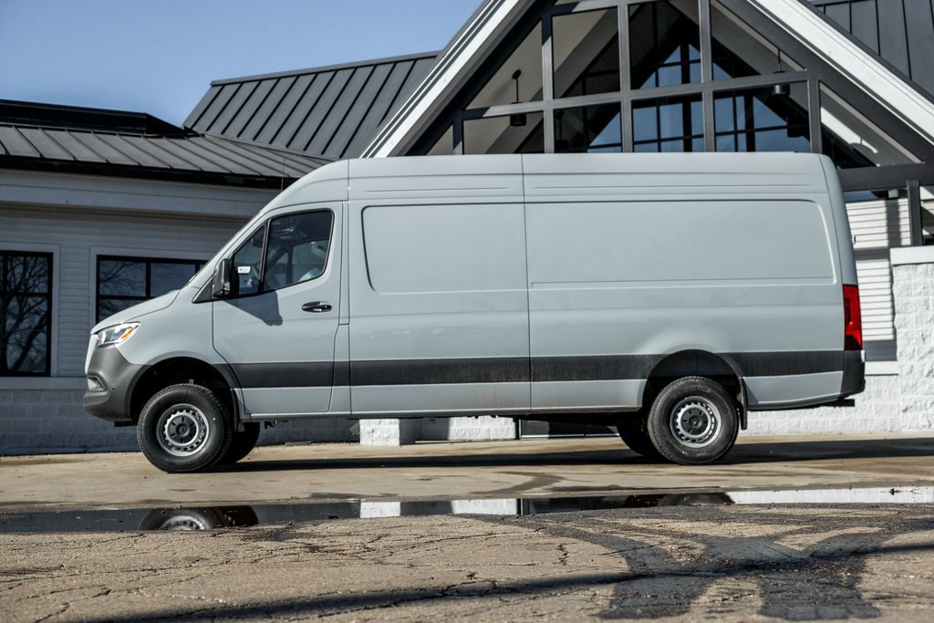 Used 2026 Mercedes-Benz Sprinter 2500 image 3