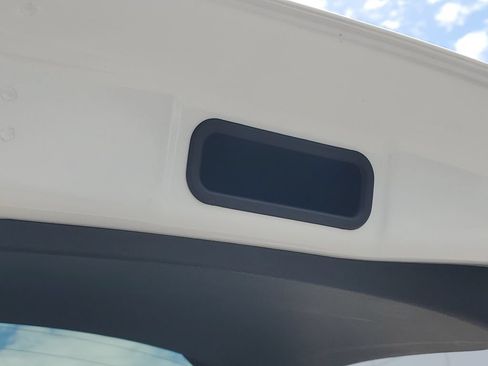 Used 2024 Nissan Kicks SR w/ SR Premium Package FWD image 13