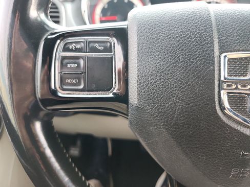 Used 2019 Dodge Grand Caravan SXT FWD image 23