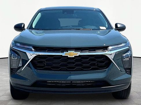 New 2026 Chevrolet Trax LS FWD image 2