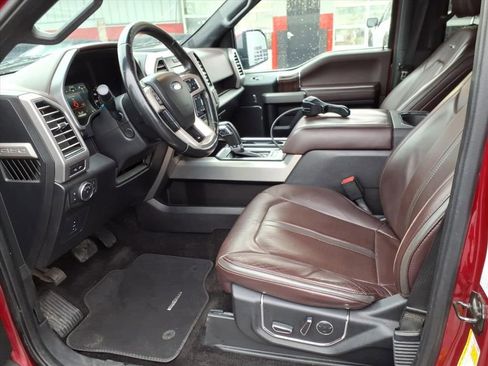 Used 2017 Ford F150 Platinum w/ Equipment Group 701A Luxury image 10
