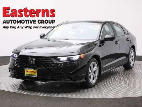 Used 2025 Honda Accord LX image 1