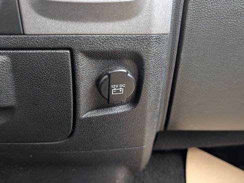 Used 2014 RAM 1500 Express image 29