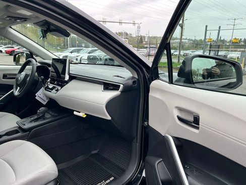 New 2026 Toyota Corolla Cross LE AWD/4WD image 15