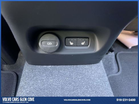Used 2023 Volvo XC40 B5 Plus w/ Climate Package AWD/4WD image 12