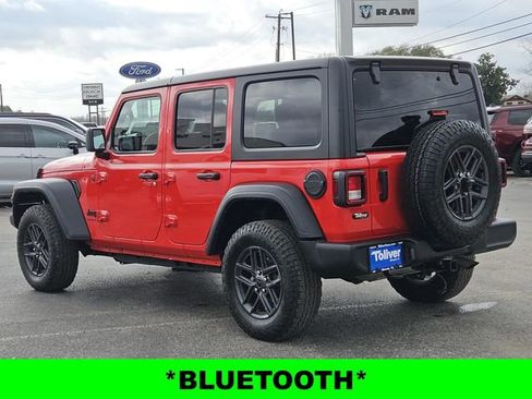 Used 2024 Jeep Wrangler Sport S image 9
