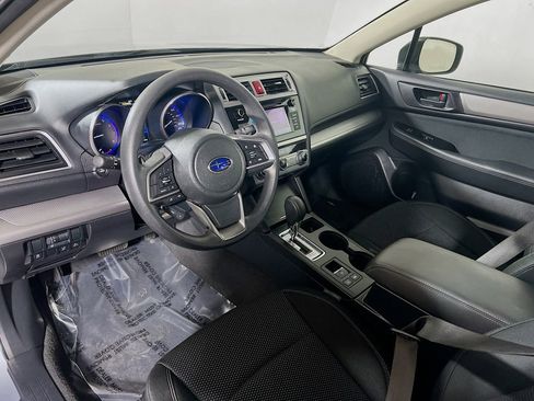 Used 2019 Subaru Outback 2.5i image 9