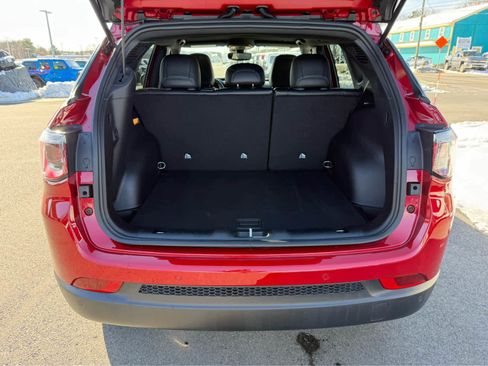 Used 2026 Jeep Compass Limited image 8