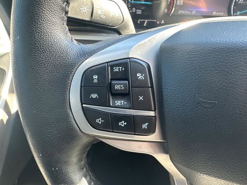 Used 2023 Ford Explorer XLT w/ Equipment Group 202A image 21