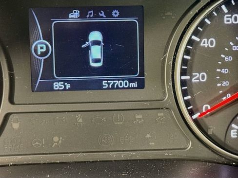 Used 2018 Kia Optima LX w/ 17" Alloy Wheels Package FWD image 13