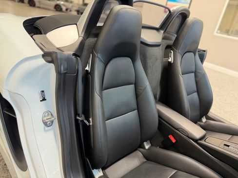 Used 2015 Porsche Boxster S RWD image 32
