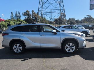 Certified 2022 Toyota Highlander LE video 2