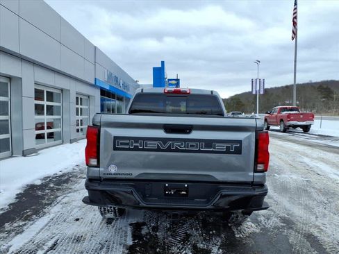 Used 2023 Chevrolet Colorado Z71 w/ Z71 Convenience Package 2 image 5